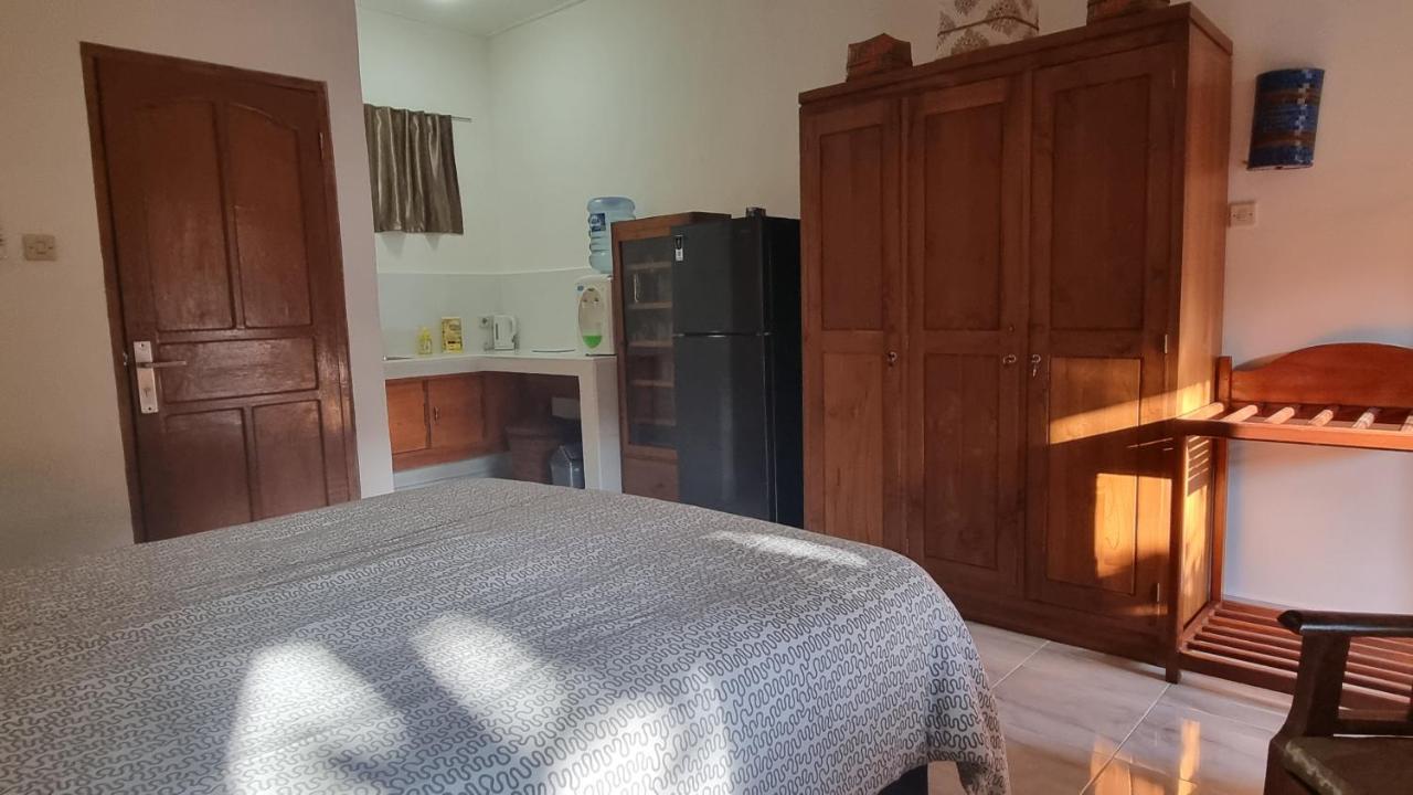 Catra Homestay Beach Apartments Candi Dasa  Ngoại thất bức ảnh