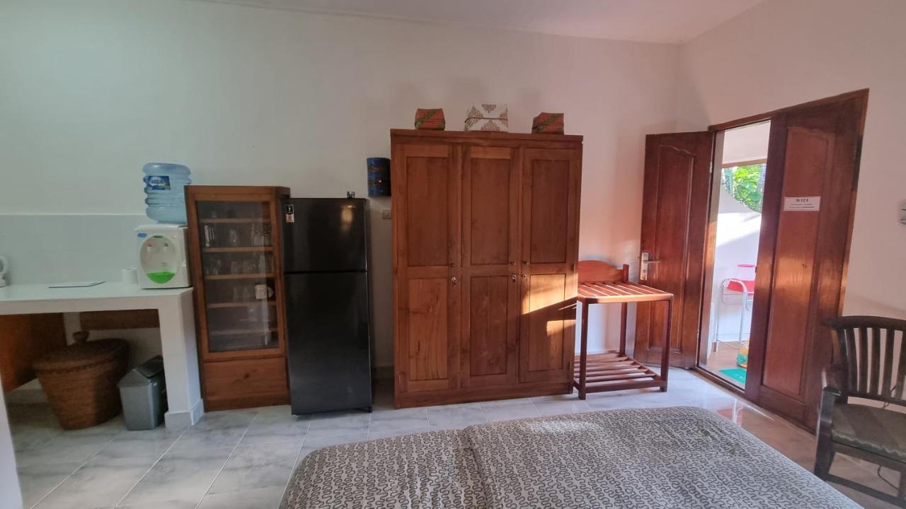 Catra Homestay Beach Apartments Candi Dasa  Ngoại thất bức ảnh