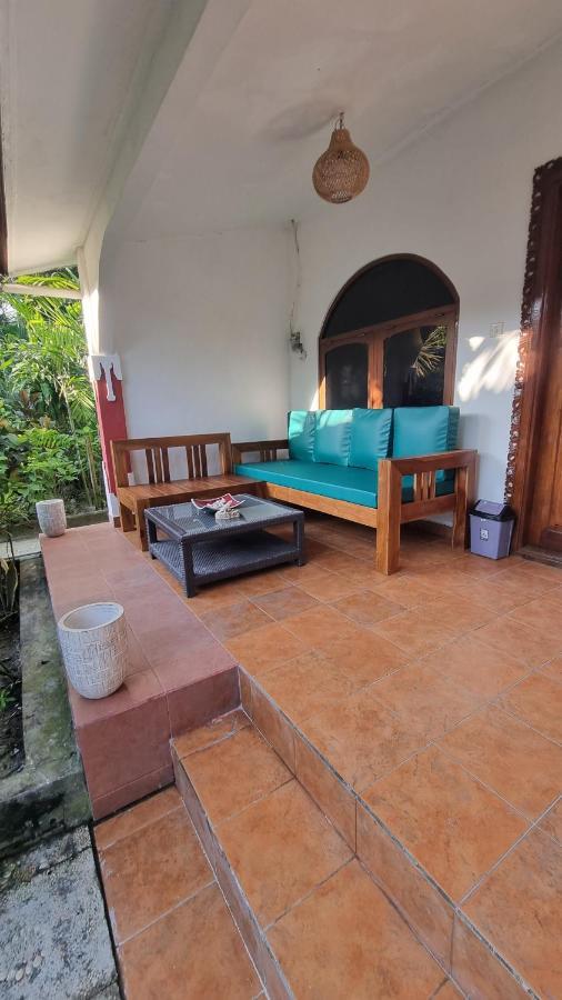 Catra Homestay Beach Apartments Candi Dasa  Ngoại thất bức ảnh